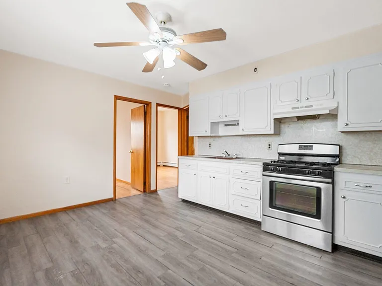 39 W 51st St #3 — Photo 4
