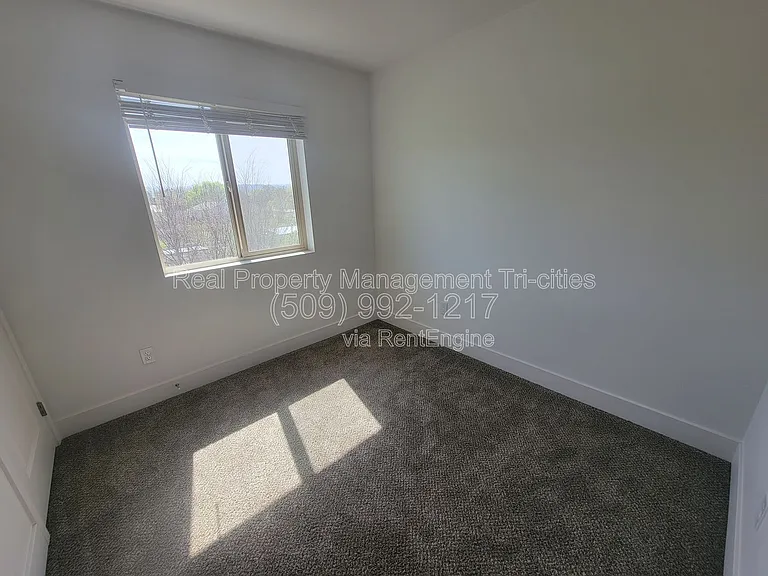 6708 Dradie Pl — Photo 7