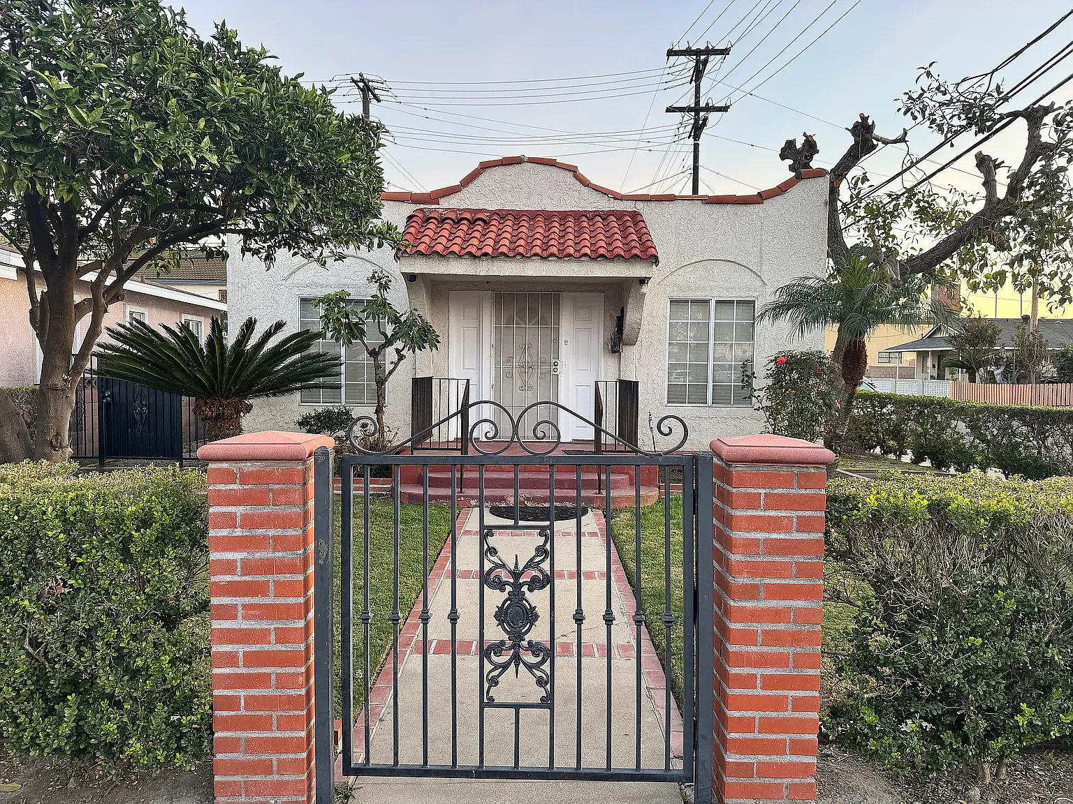 3 bed, 1330 sqft, $3,400 — Photo 1