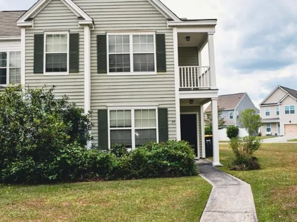 79 Fairgreen Street, Savannah, GA 31407