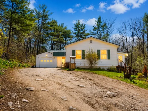 6 Outlaw Ridge Road, Raymond, ME 04071
