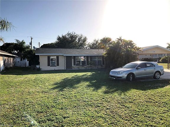 3rd image of 4429 SW 8th Pl
