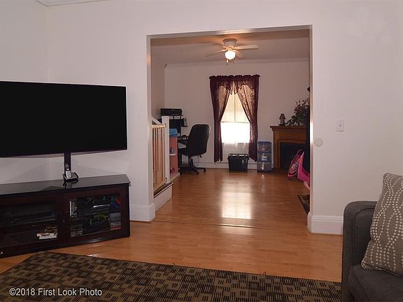 5th image of 647 N Broadway