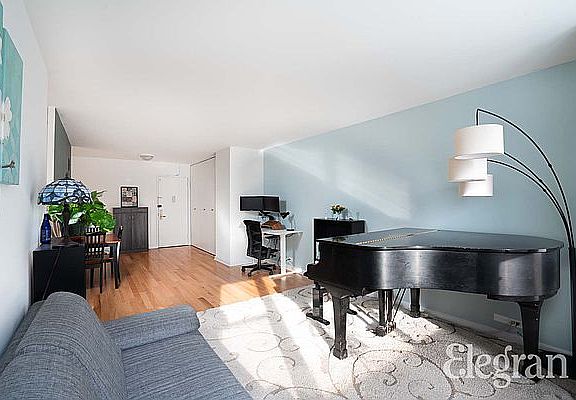 3rd image of 300 E 40th St APT 4E