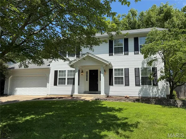 522 Brookneal Dr, Saint Charles, MO 63304