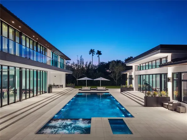 6555 SW 102nd St, Pinecrest, FL 33156