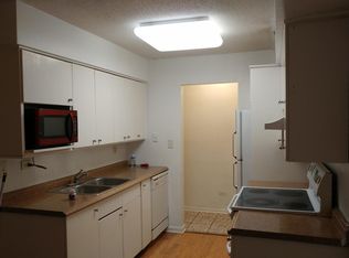 909 Buccaneer Dr APT 1, Schaumburg, IL
