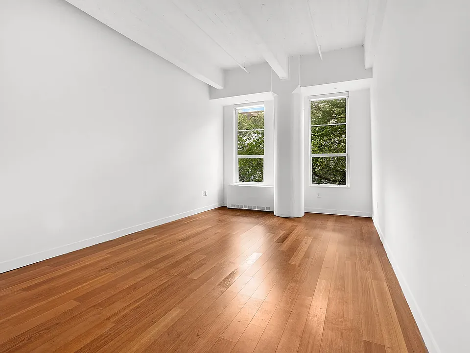 184 Kent Ave #B402