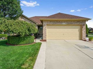 21453 Florence Dr, Macomb, MI 48044