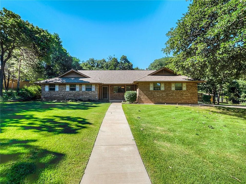 1st image of 2508 Twisted Oak Ln