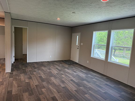 5th image of 343 Sherando Ln