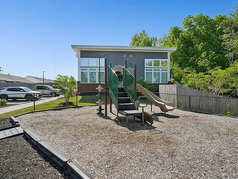 Inskip Flats — Photo 21