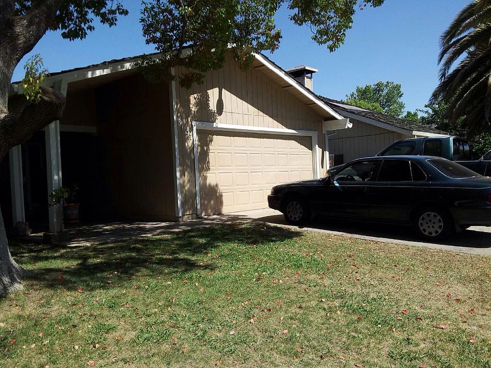 FRONT VIEW OF THE PROPERTY