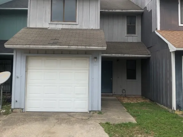 320 Olympia Ct, Fort Walton Beach, FL 32547
