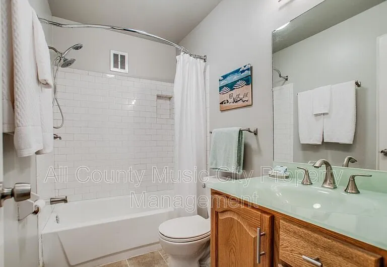 2134 Fairfax Ave #C13 — Photo 23