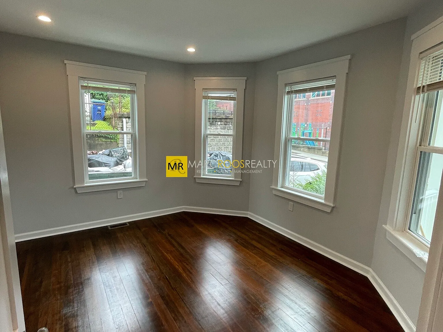 4 bed, 1400 sqft, $5,500 — Photo 3