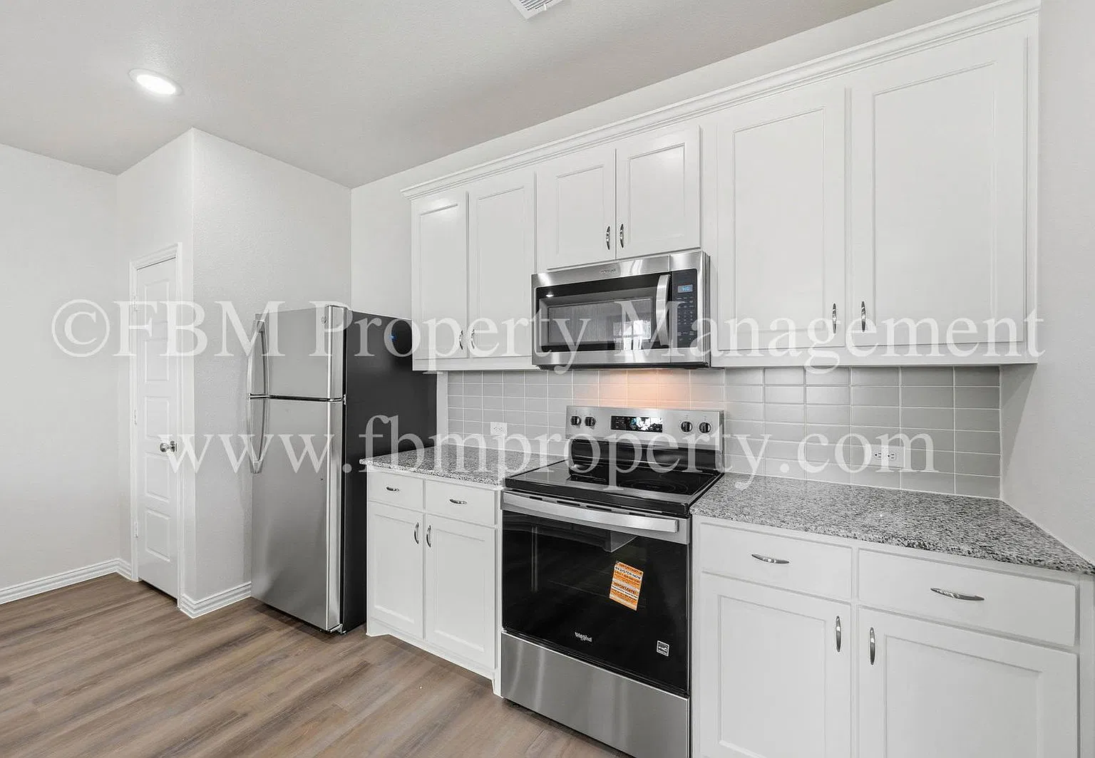 3 bed, 2.5 bath, 1679 sqft, $2,400 — Photo 3