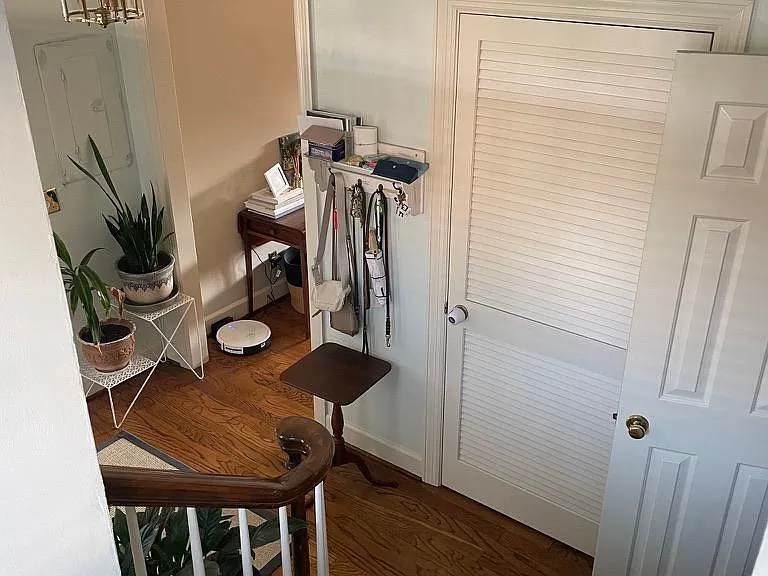 2060 Graybar Ln — Photo 7