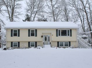 85 Elm St, Franklin, MA 02038