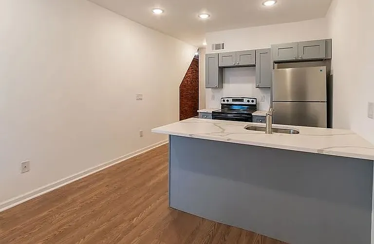 6110 Sansom St #1 — Photo 2