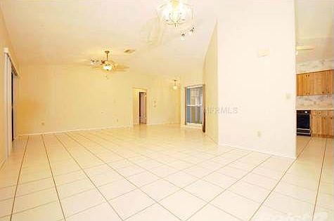 4th image of 1620 Carter Oaks Dr