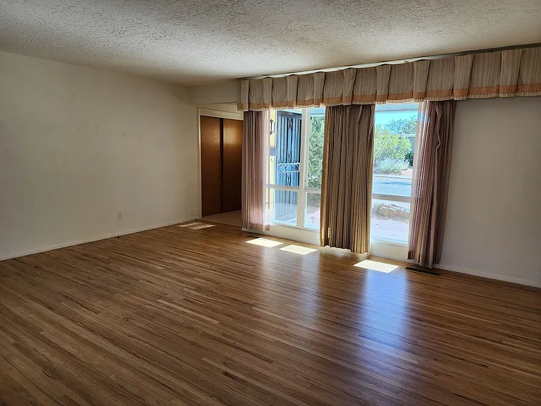 1324 Galisteo Pkwy — Photo 3