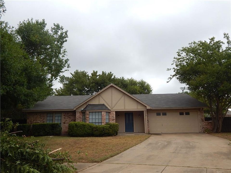 1st image of 108 Hillbrook Ct