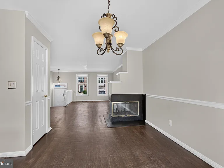 341 S Pickett St — Photo 22