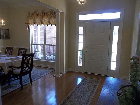 5th image of 4562 Aylesbury Ct