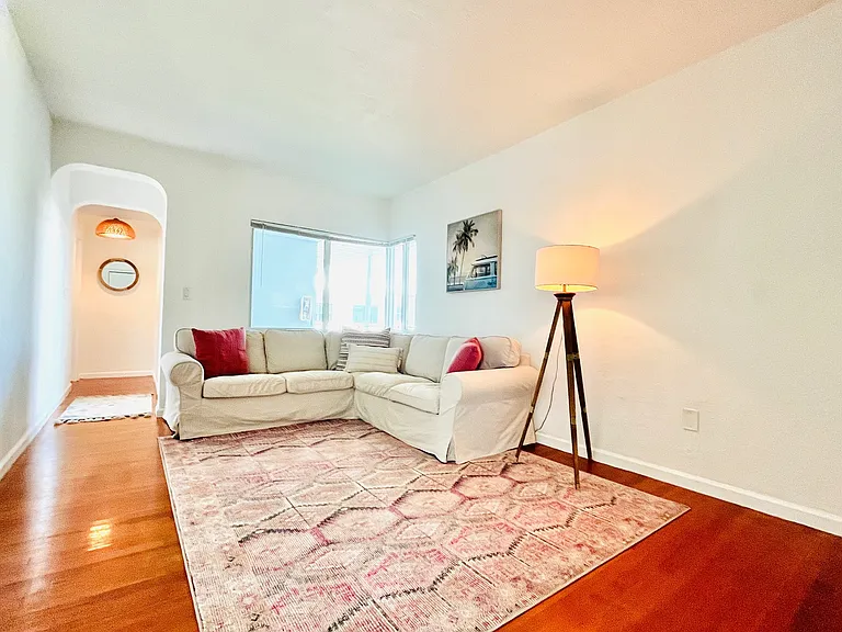 7207 Bay Dr #15 — Photo 6
