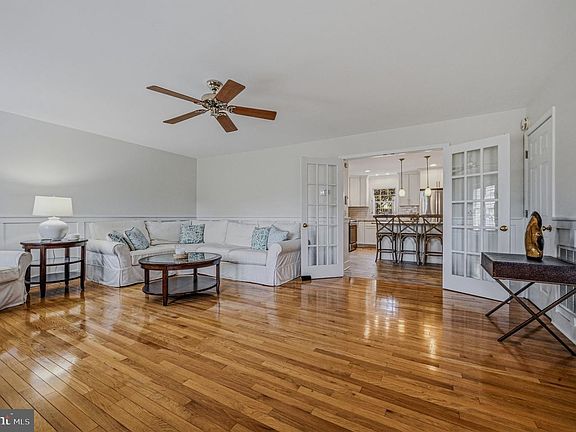 2nd image of 13 Sheffield Rd