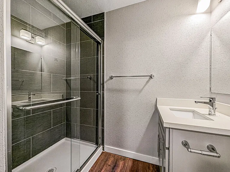 5956 Fauntleroy Way SW — Photo 13