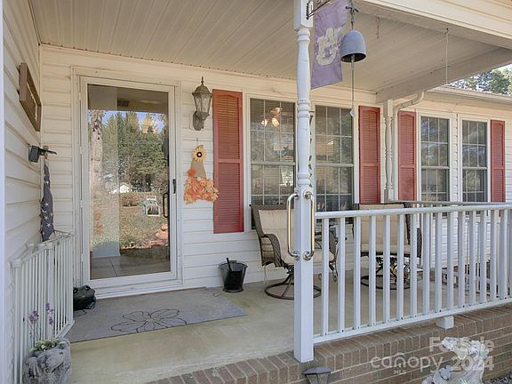 4th image of 2520 Pinnacle Dr