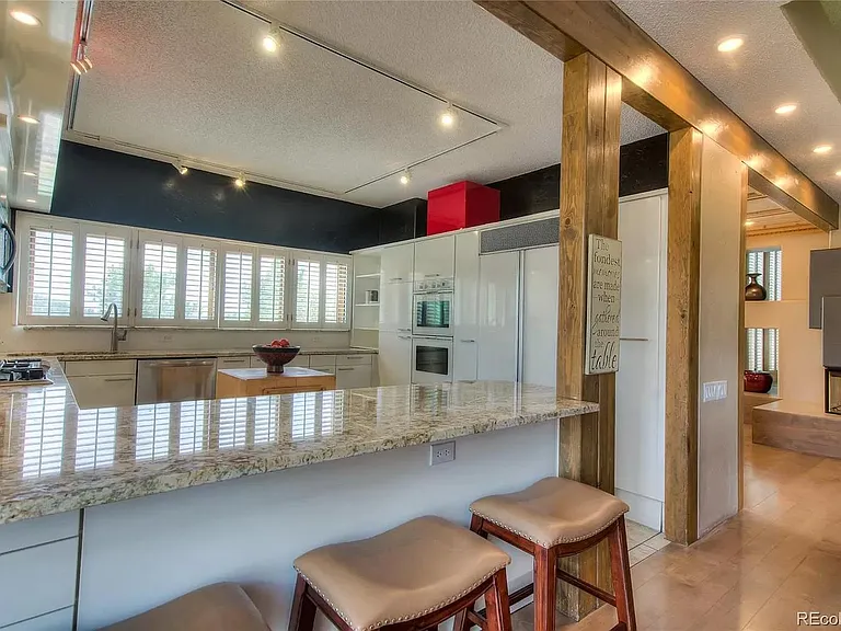 575 Spring Ranch Dr — Photo 6
