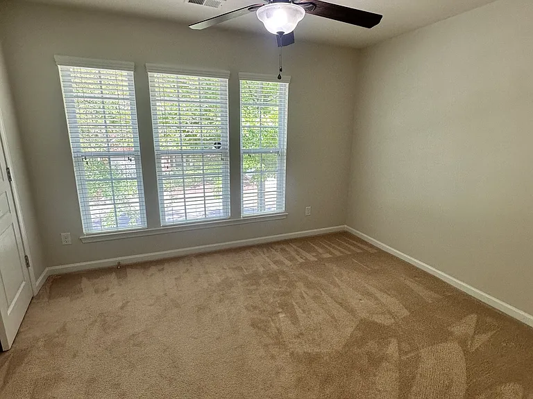 15551 Canmore Ln — Photo 15