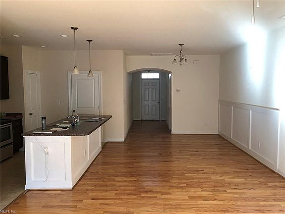 5th image of 4337 Cattail Ln