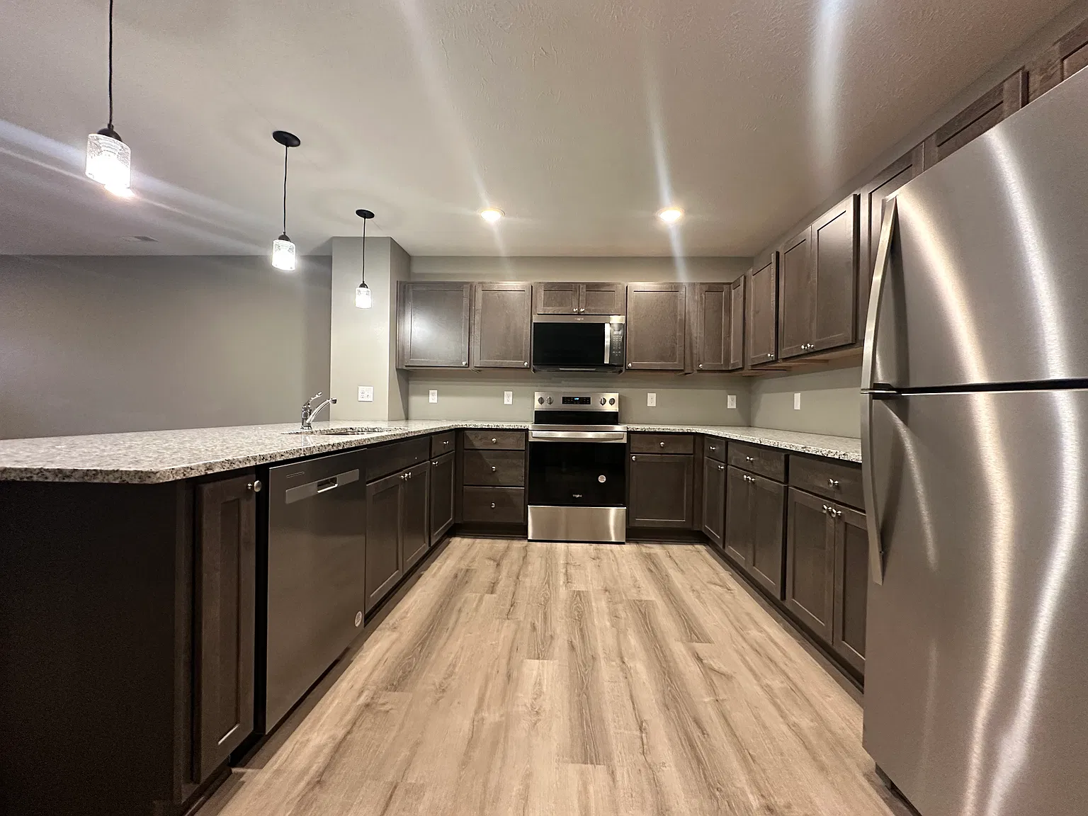 4 bed, 2000 sqft, $1,800 — Photo 4