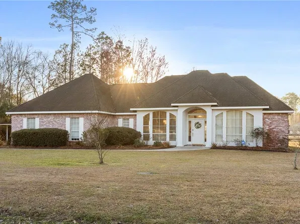 61325 Queen Anne Dr, Lacombe, LA 70445