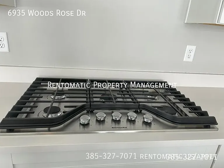 6935 Woods Rose Dr — Photo 9