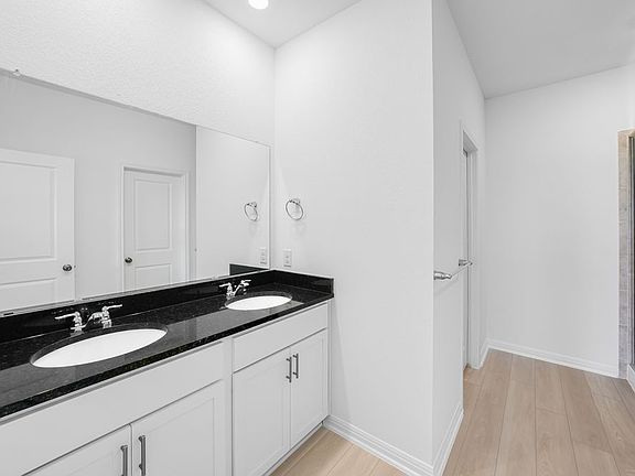 4th image of 6001 Alfred Acres Dr