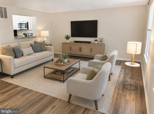 11013 Barton Hill Ct, Reston, VA 20191