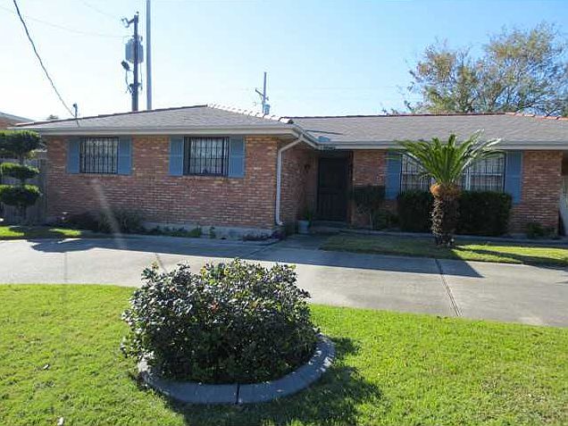 1st image of 1052 Focis St