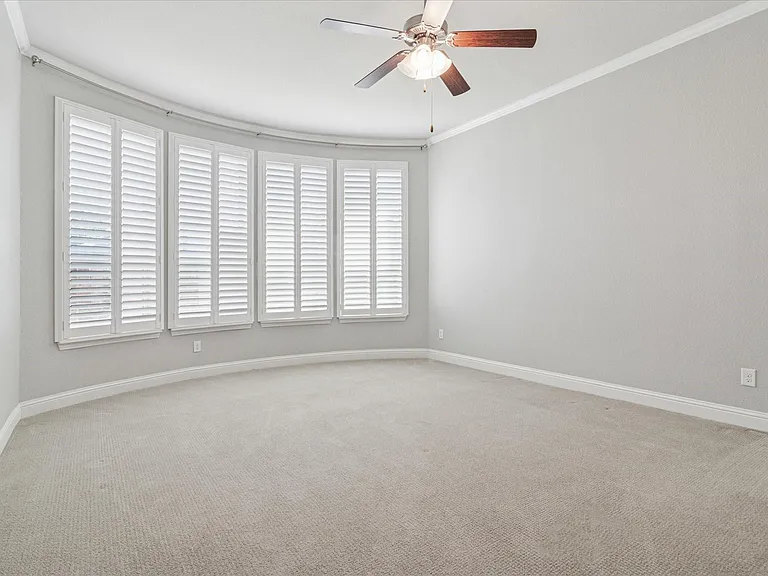 1618 Whirlaway Ct — Photo 12