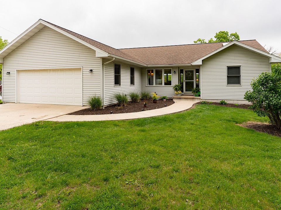 1st image of 1100 Private Road 1348