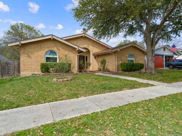 113 Bolerio, Universal City, TX 78148