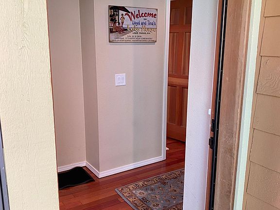 Entry way from front door