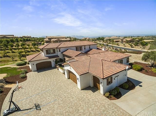 1st image of 41828 Knoll Vista Ln