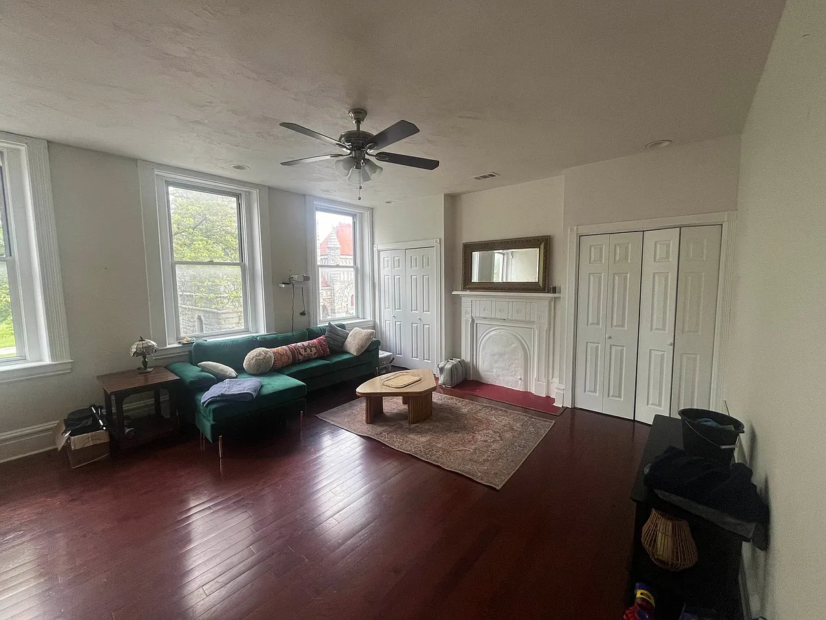 Building Photo - 4706 Penn Ave #2