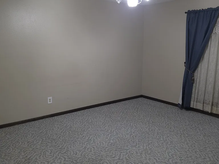 520 Sunset Strip — Photo 14