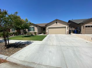 1588 Hartley Dr, Hanford, CA 93230